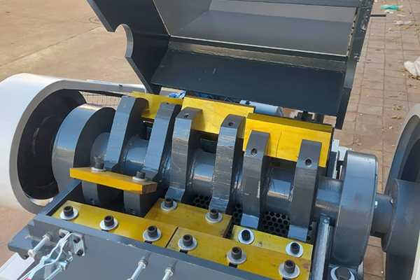 Plastic Grinding Machine